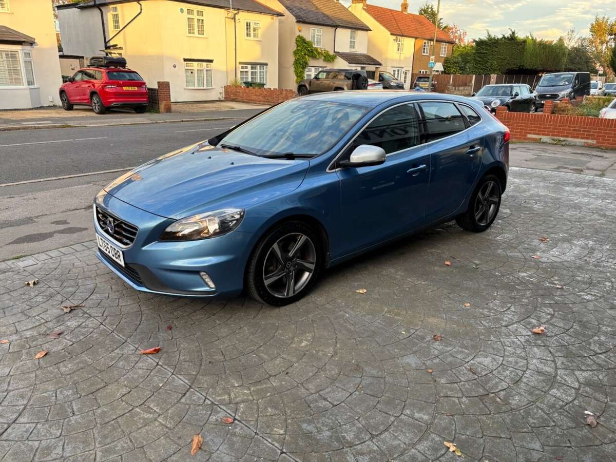 Check out this Volvo V40 2015 Diesel Automatic