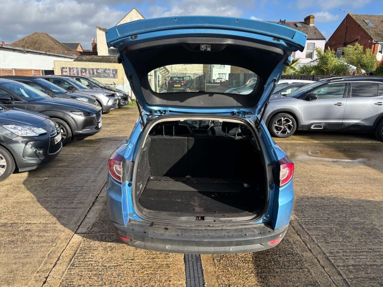 2014 RENAULT MEGANE 2014 RENAULT MEGANE