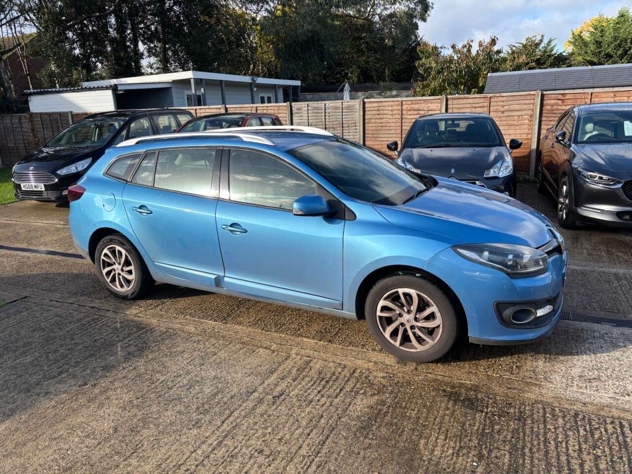 2014 RENAULT MEGANE 2014 RENAULT MEGANE