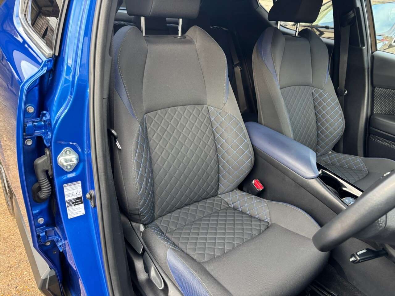 2020 TOYOTA C-HR 2020 TOYOTA C-HR