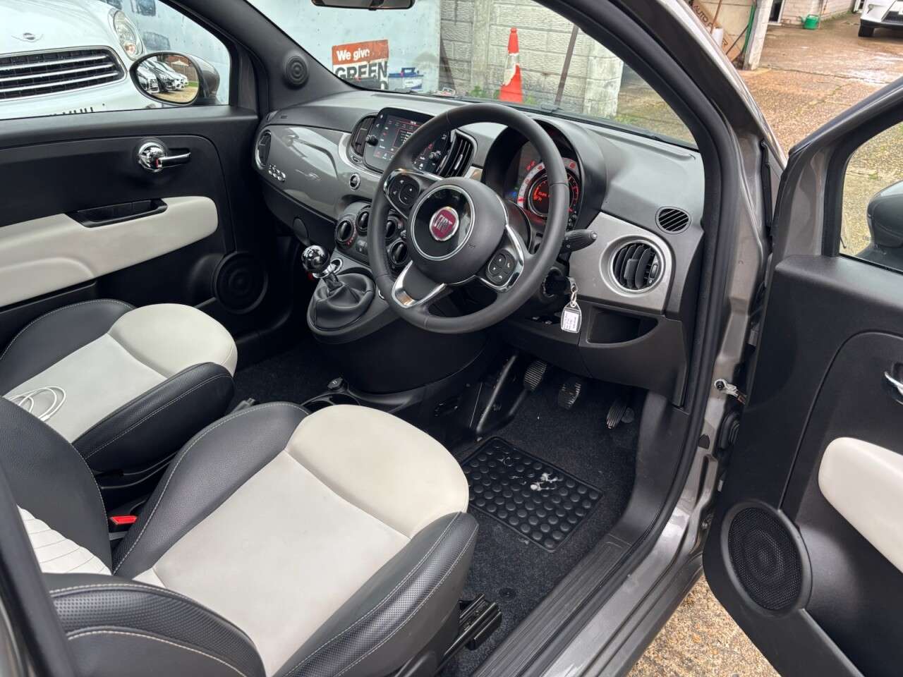 2022 FIAT 500 2022 FIAT 500