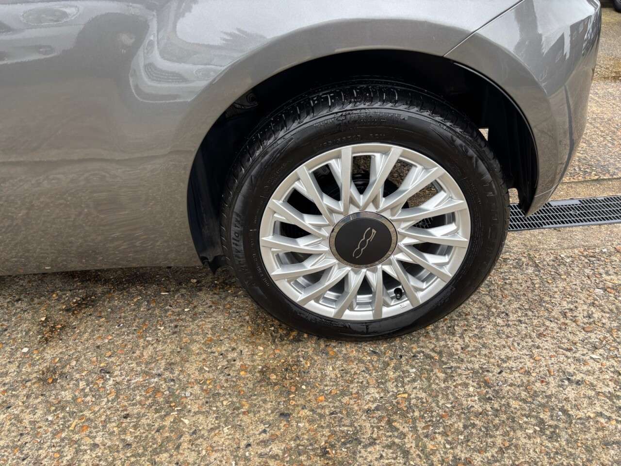 2022 FIAT 500 2022 FIAT 500