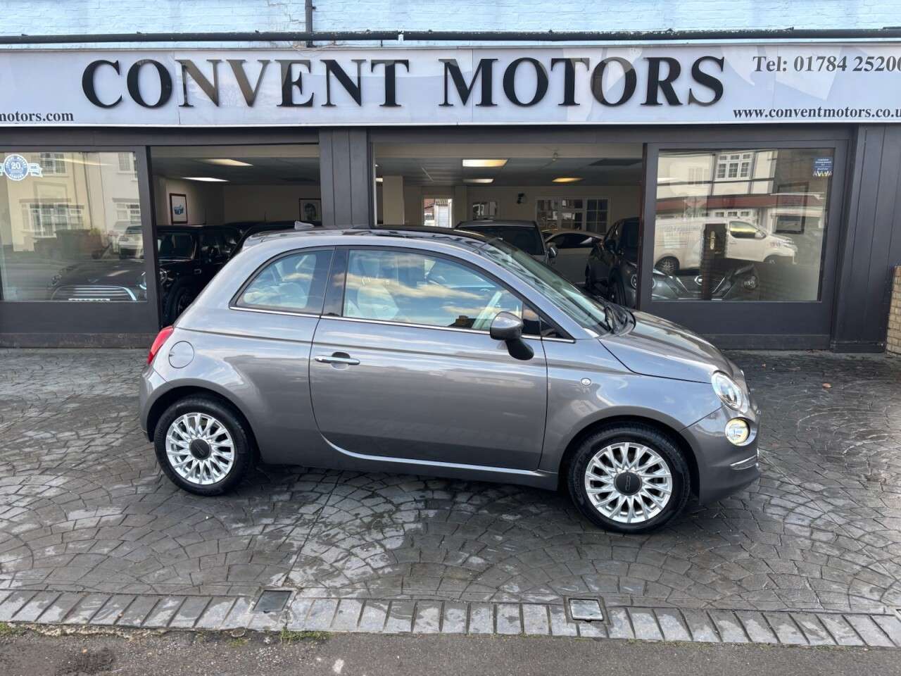A 2016 FIAT 500 1.2 Lounge Hatchback 3dr Petrol Manual Euro 6 (s/s) (69 bhp) SAT NAV, CLIMA A 2016 FIAT 500 1.2 Lounge Hatchback 3dr Petrol Manual Euro 6 (s/s) (69 bhp) SAT NAV, CLIMA