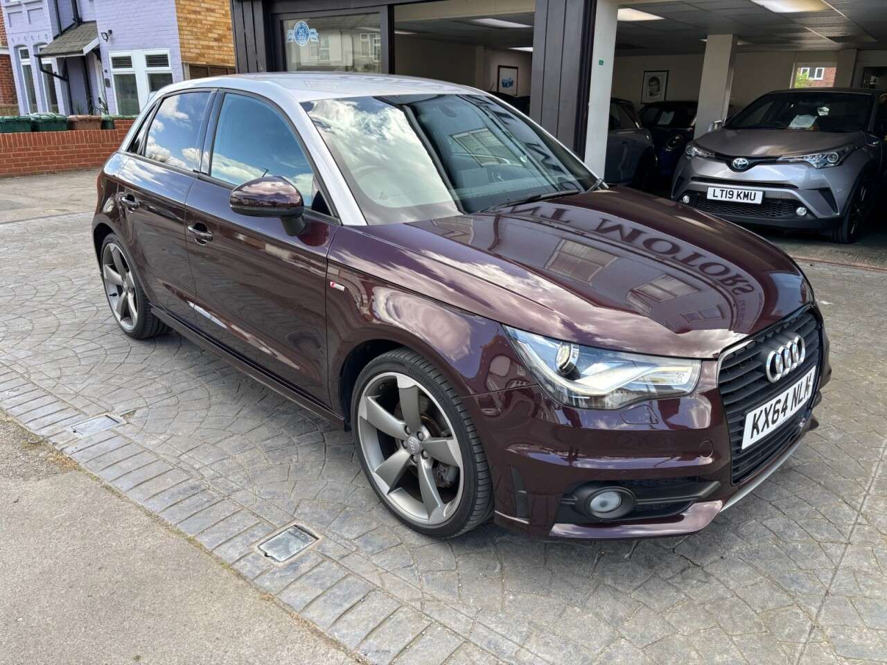 A 2014 AUDI A1 1.4 TFSI Black Edition Sportback 5dr Petrol S Tronic Euro 5 (185 ps) BLACK A 2014 AUDI A1 1.4 TFSI Black Edition Sportback 5dr Petrol S Tronic Euro 5 (185 ps) BLACK