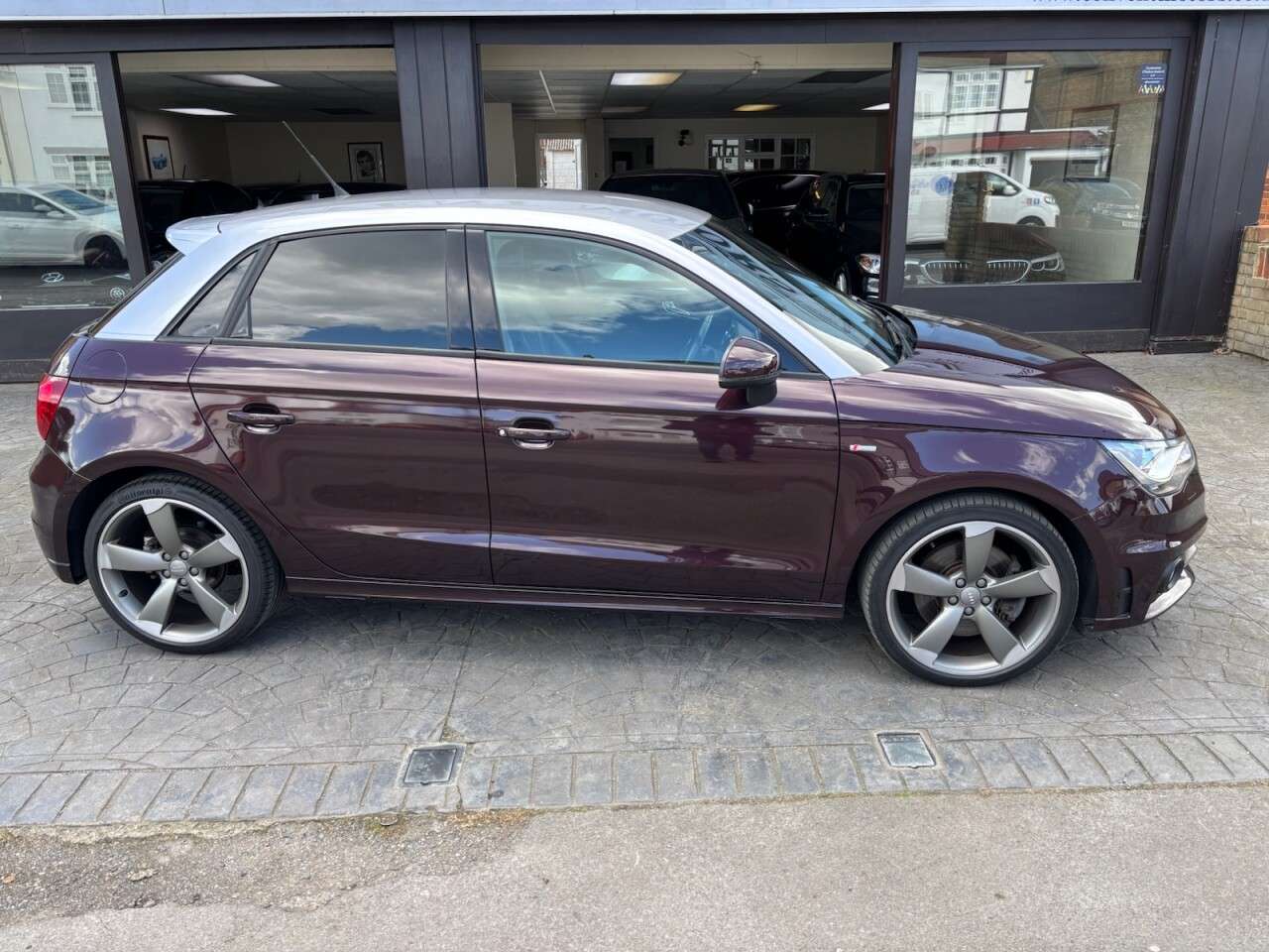 A 2014 AUDI A1 1.4 TFSI Black Edition Sportback 5dr Petrol S Tronic Euro 5 (185 ps) BLACK A 2014 AUDI A1 1.4 TFSI Black Edition Sportback 5dr Petrol S Tronic Euro 5 (185 ps) BLACK