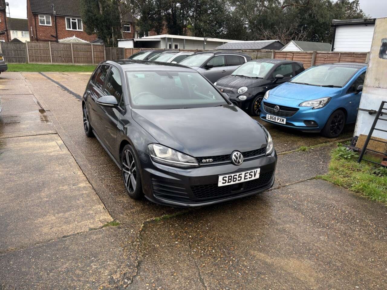 A 2015 VOLKSWAGEN GOLF 2.0 TDI BlueMotion Tech GTD Hatchback 5dr Diesel Manual Euro 6 (s/s) (184 p A 2015 VOLKSWAGEN GOLF 2.0 TDI BlueMotion Tech GTD Hatchback 5dr Diesel Manual Euro 6 (s/s) (184 p