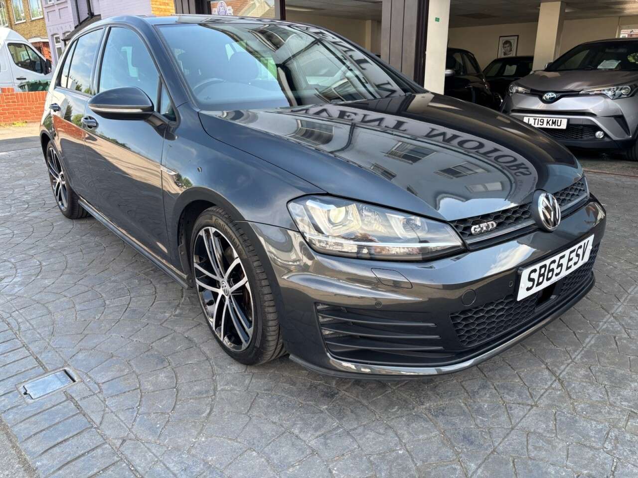 A 2015 VOLKSWAGEN GOLF 2.0 TDI BlueMotion Tech GTD Hatchback 5dr Diesel Manual Euro 6 (s/s) (184 p A 2015 VOLKSWAGEN GOLF 2.0 TDI BlueMotion Tech GTD Hatchback 5dr Diesel Manual Euro 6 (s/s) (184 p