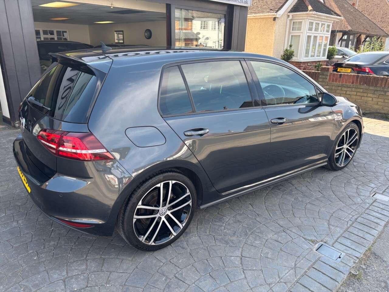 A 2015 VOLKSWAGEN GOLF 2.0 TDI BlueMotion Tech GTD Hatchback 5dr Diesel Manual Euro 6 (s/s) (184 p A 2015 VOLKSWAGEN GOLF 2.0 TDI BlueMotion Tech GTD Hatchback 5dr Diesel Manual Euro 6 (s/s) (184 p