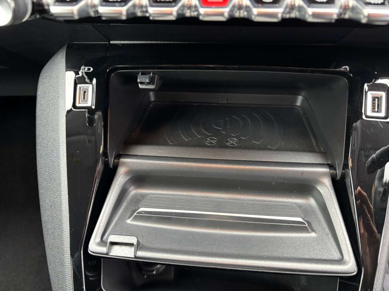 2020 PEUGEOT 208 2020 PEUGEOT 208