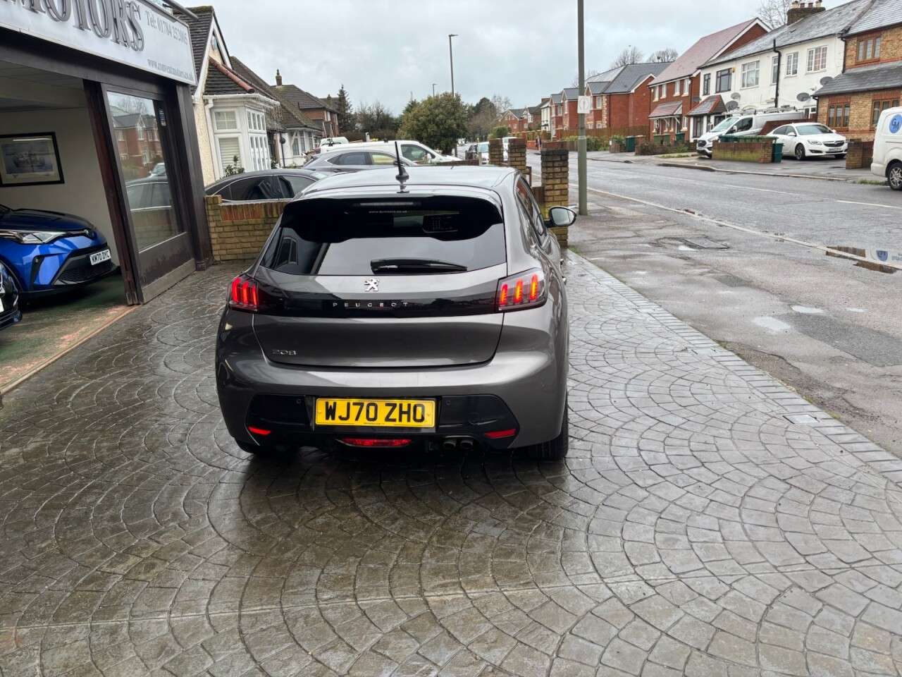 A 2020 PEUGEOT 208 1.2 PureTech Allure Hatchback 5dr Petrol EAT Euro 6 (s/s) (130 ps) PRIVACY A 2020 PEUGEOT 208 1.2 PureTech Allure Hatchback 5dr Petrol EAT Euro 6 (s/s) (130 ps) PRIVACY