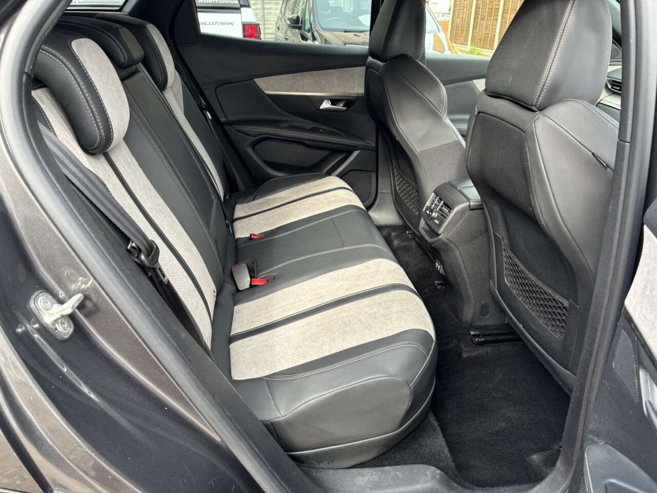 2021 PEUGEOT 3008 2021 PEUGEOT 3008