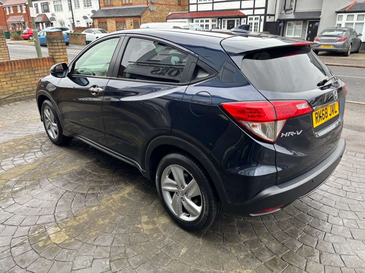 A 2018 HONDA HR-V 1.5 i-VTEC SE SUV 5dr Petrol CVT Euro 6 (s/s) (130 ps) SAT NAV, REV CAMERA, A 2018 HONDA HR-V 1.5 i-VTEC SE SUV 5dr Petrol CVT Euro 6 (s/s) (130 ps) SAT NAV, REV CAMERA,