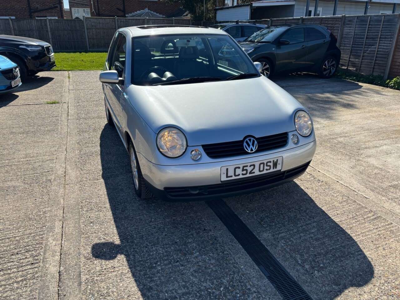 A 2002 VOLKSWAGEN LUPO 1.4 S Hatchback 3dr Petrol Automatic (185 g/km, 75 bhp) AIR CONDITIONING, H A 2002 VOLKSWAGEN LUPO 1.4 S Hatchback 3dr Petrol Automatic (185 g/km, 75 bhp) AIR CONDITIONING, H
