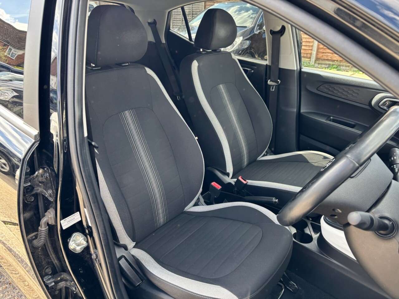 2023 HYUNDAI I10 2023 HYUNDAI I10