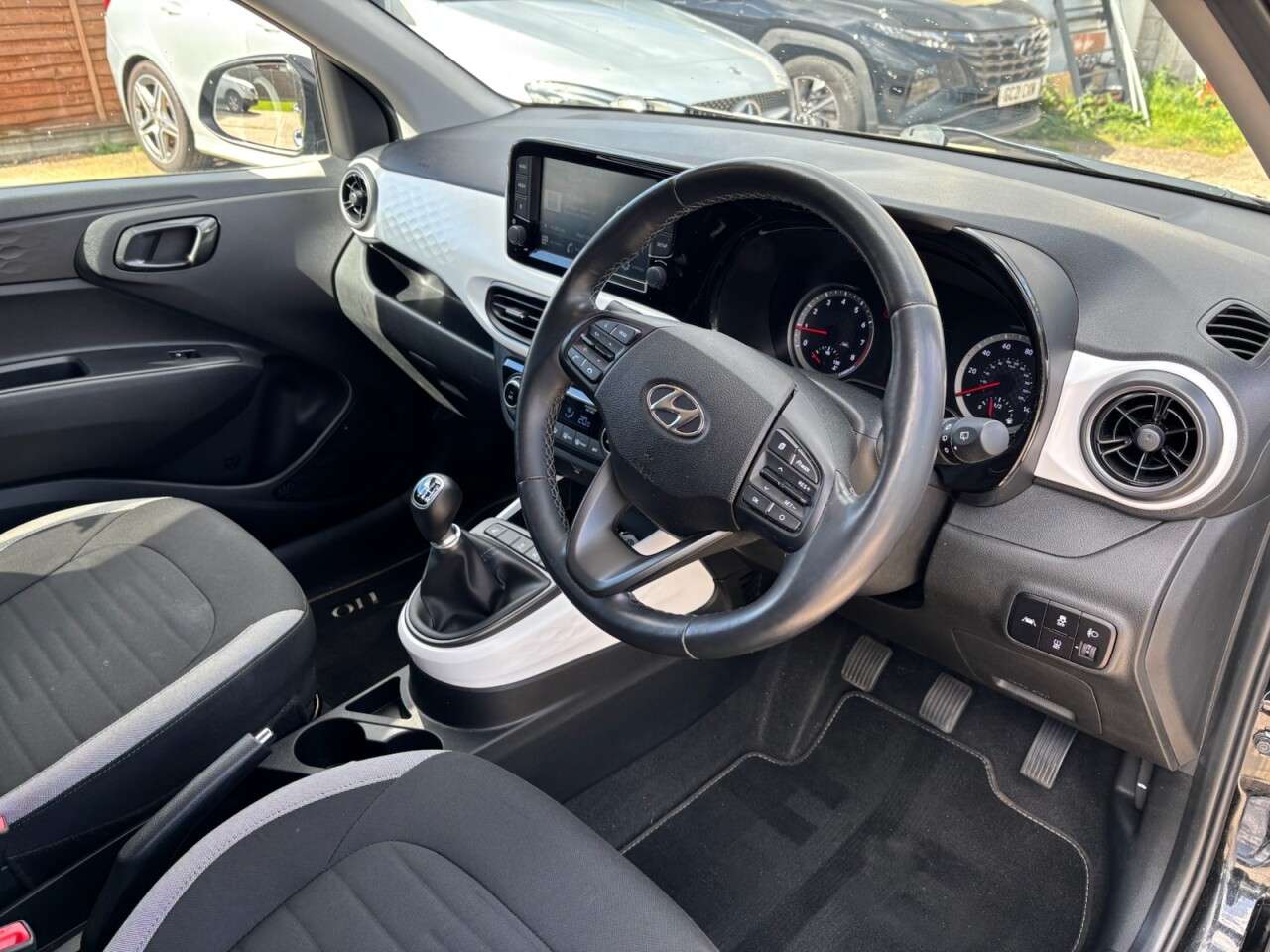 2023 HYUNDAI I10 2023 HYUNDAI I10