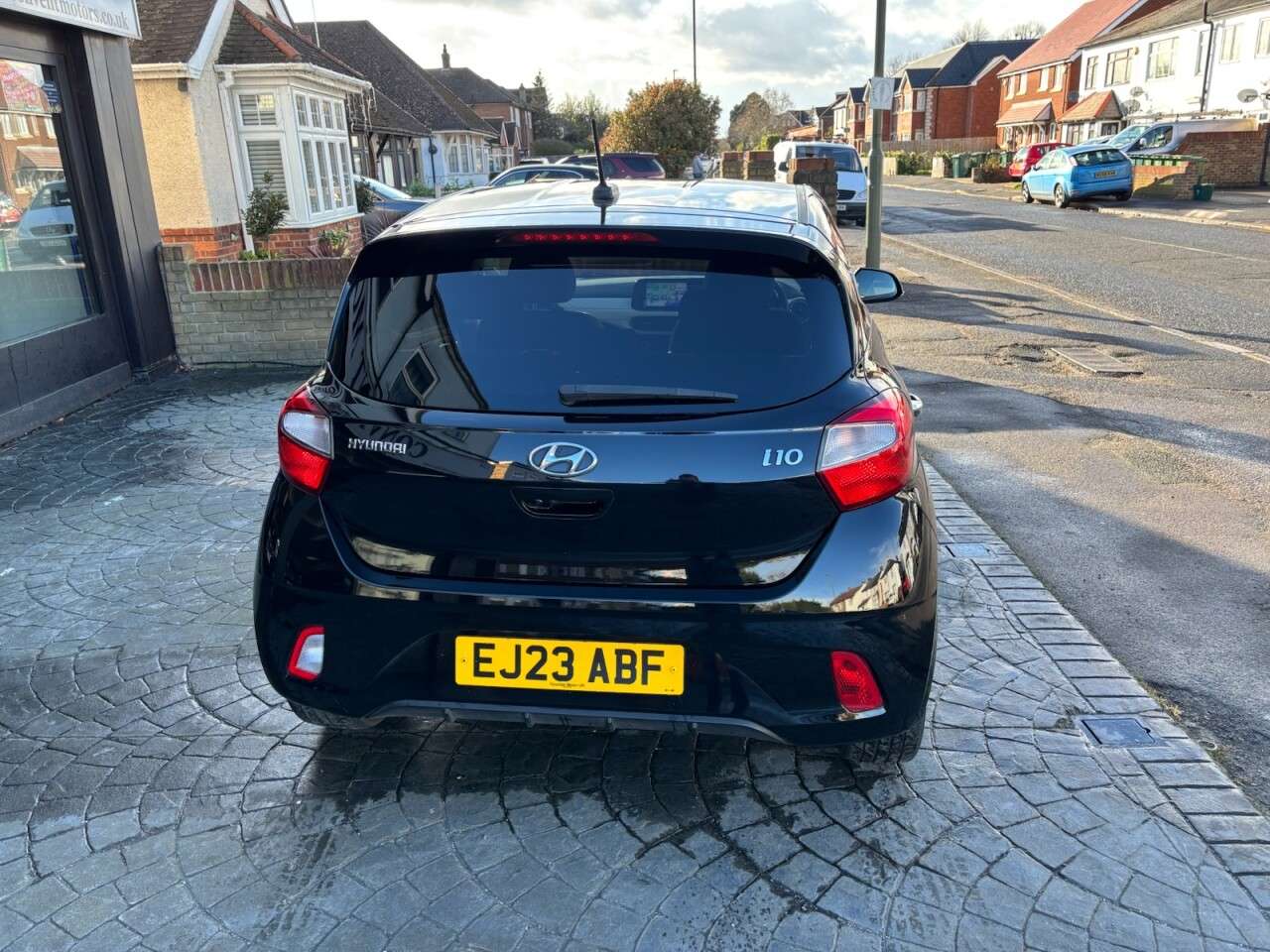 A 2023 HYUNDAI I10 1.0 Premium Hatchback 5dr Petrol Manual Euro 6 (s/s) (67 ps) REV CAMERA, HE A 2023 HYUNDAI I10 1.0 Premium Hatchback 5dr Petrol Manual Euro 6 (s/s) (67 ps) REV CAMERA, HE