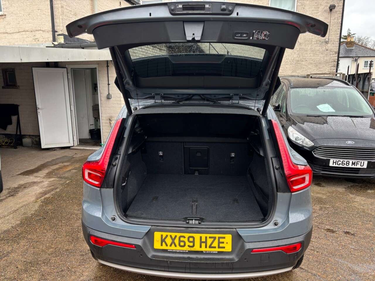 2019 VOLVO XC40 2019 VOLVO XC40