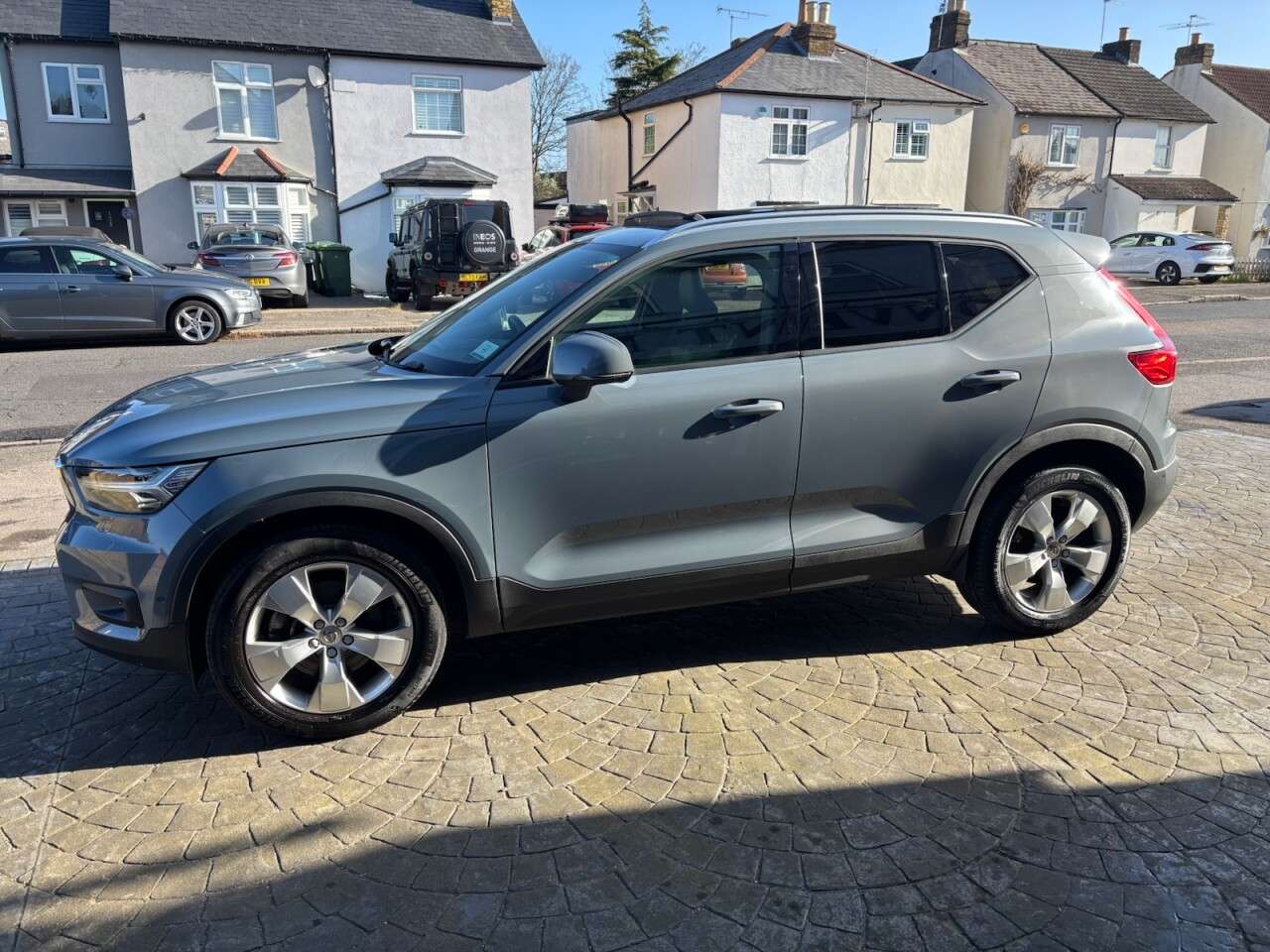 2019 VOLVO XC40 2019 VOLVO XC40