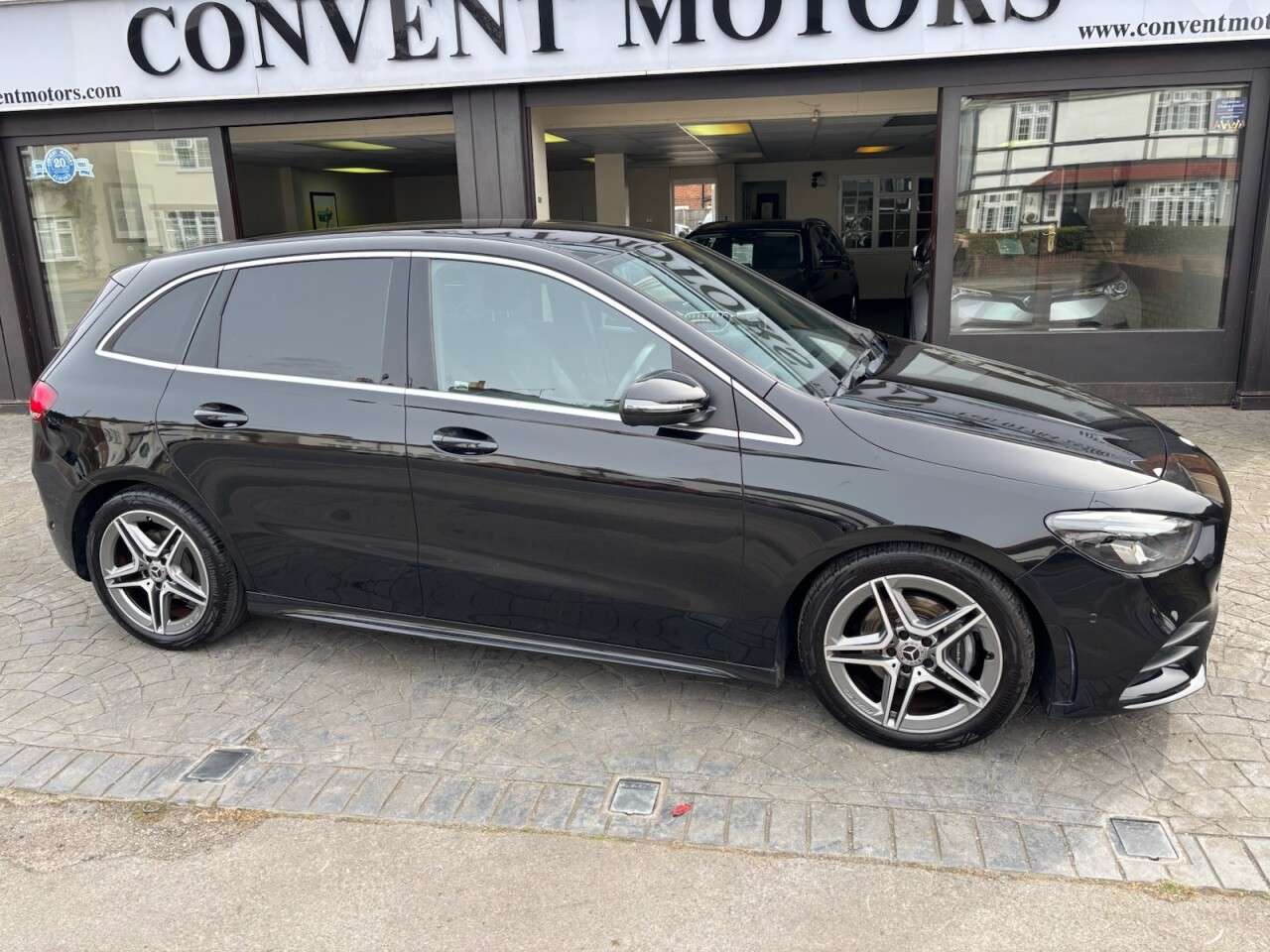 A 2021 MERCEDES-BENZ B-CLASS 1.3 B180 AMG Line (Executive) MPV 5dr Petrol 7G-DCT Euro 6 (s/s) (136 ps) B A 2021 MERCEDES-BENZ B-CLASS 1.3 B180 AMG Line (Executive) MPV 5dr Petrol 7G-DCT Euro 6 (s/s) (136 ps) B