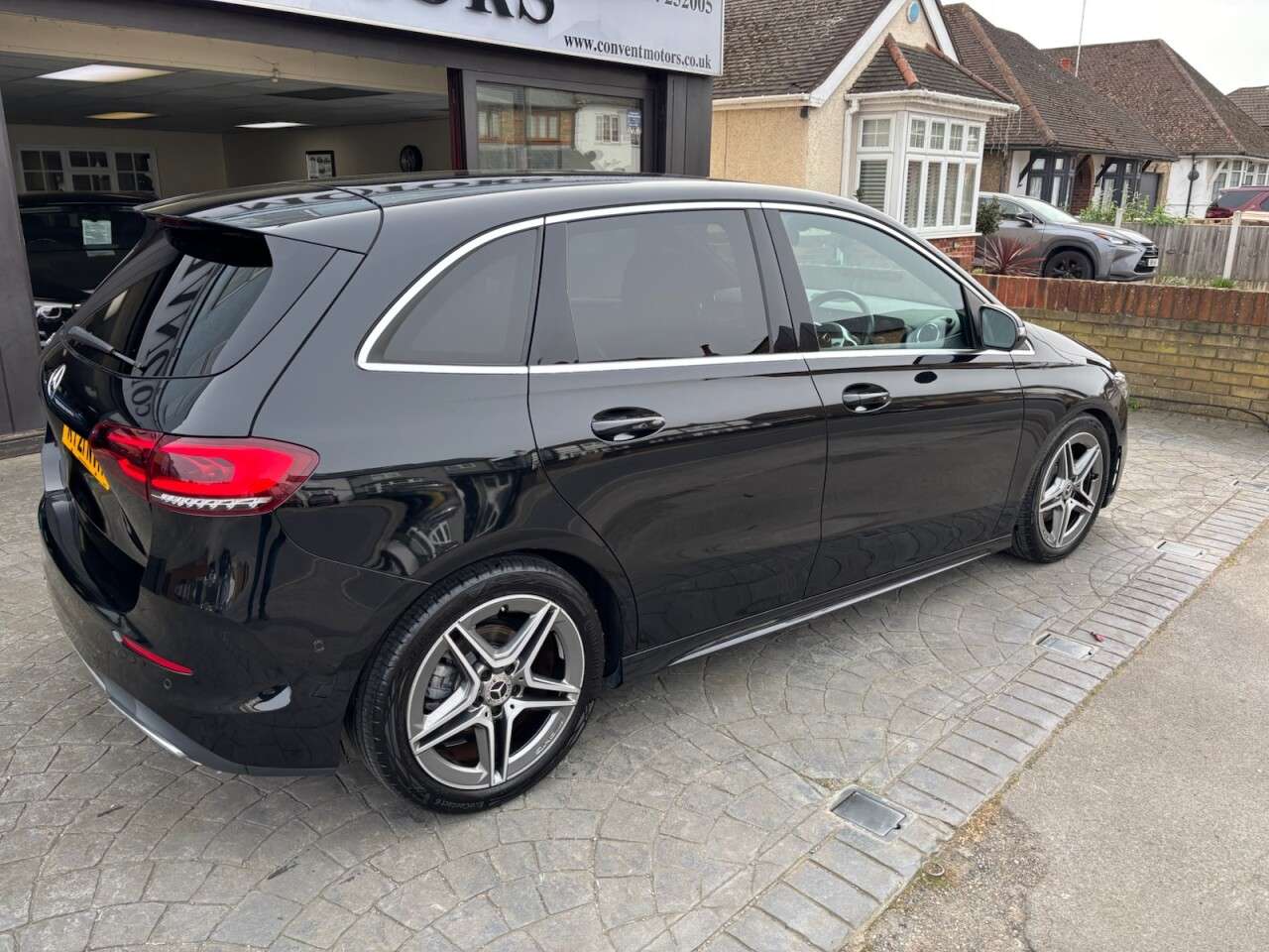 A 2021 MERCEDES-BENZ B-CLASS 1.3 B180 AMG Line (Executive) MPV 5dr Petrol 7G-DCT Euro 6 (s/s) (136 ps) B A 2021 MERCEDES-BENZ B-CLASS 1.3 B180 AMG Line (Executive) MPV 5dr Petrol 7G-DCT Euro 6 (s/s) (136 ps) B