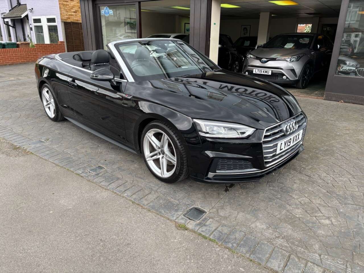 A 2019 AUDI A5 CABRIOLET 2.0 TFSI 40 S line Convertible 2dr Petrol S Tronic Euro 6 (s/s) (190 ps) HE A 2019 AUDI A5 CABRIOLET 2.0 TFSI 40 S line Convertible 2dr Petrol S Tronic Euro 6 (s/s) (190 ps) HE