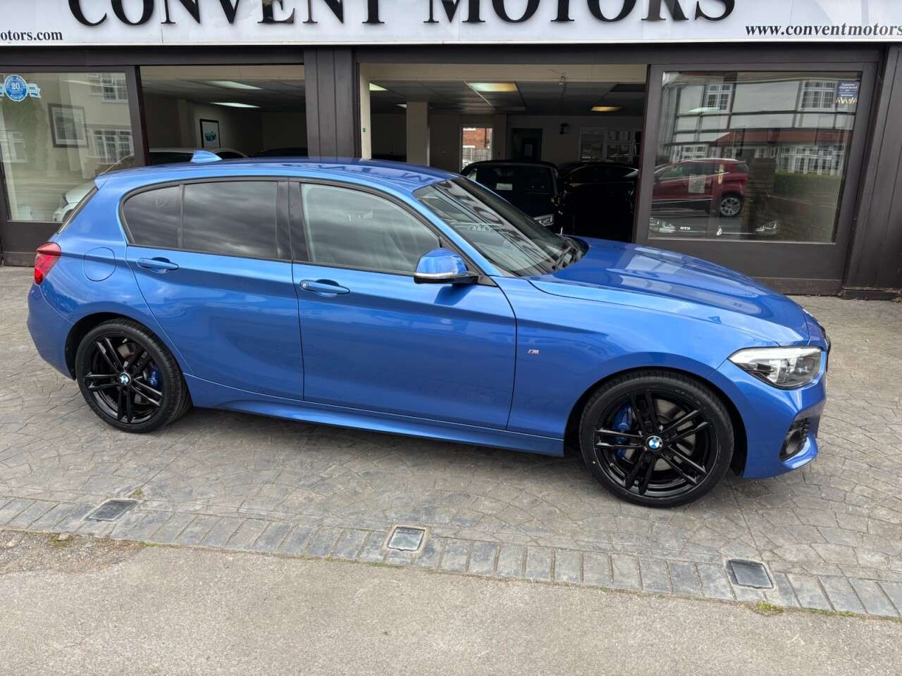 A 2019 BMW 1 SERIES 1.5 118i GPF M Sport Shadow Edition Hatchback 5dr Petrol Manual Euro 6 (s/s A 2019 BMW 1 SERIES 1.5 118i GPF M Sport Shadow Edition Hatchback 5dr Petrol Manual Euro 6 (s/s