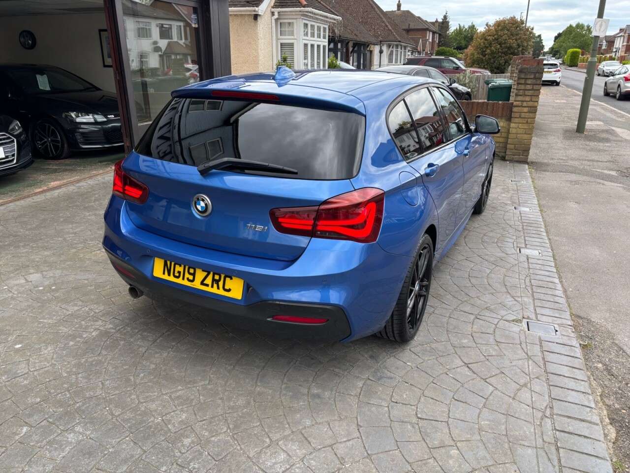 A 2019 BMW 1 SERIES 1.5 118i GPF M Sport Shadow Edition Hatchback 5dr Petrol Manual Euro 6 (s/s A 2019 BMW 1 SERIES 1.5 118i GPF M Sport Shadow Edition Hatchback 5dr Petrol Manual Euro 6 (s/s