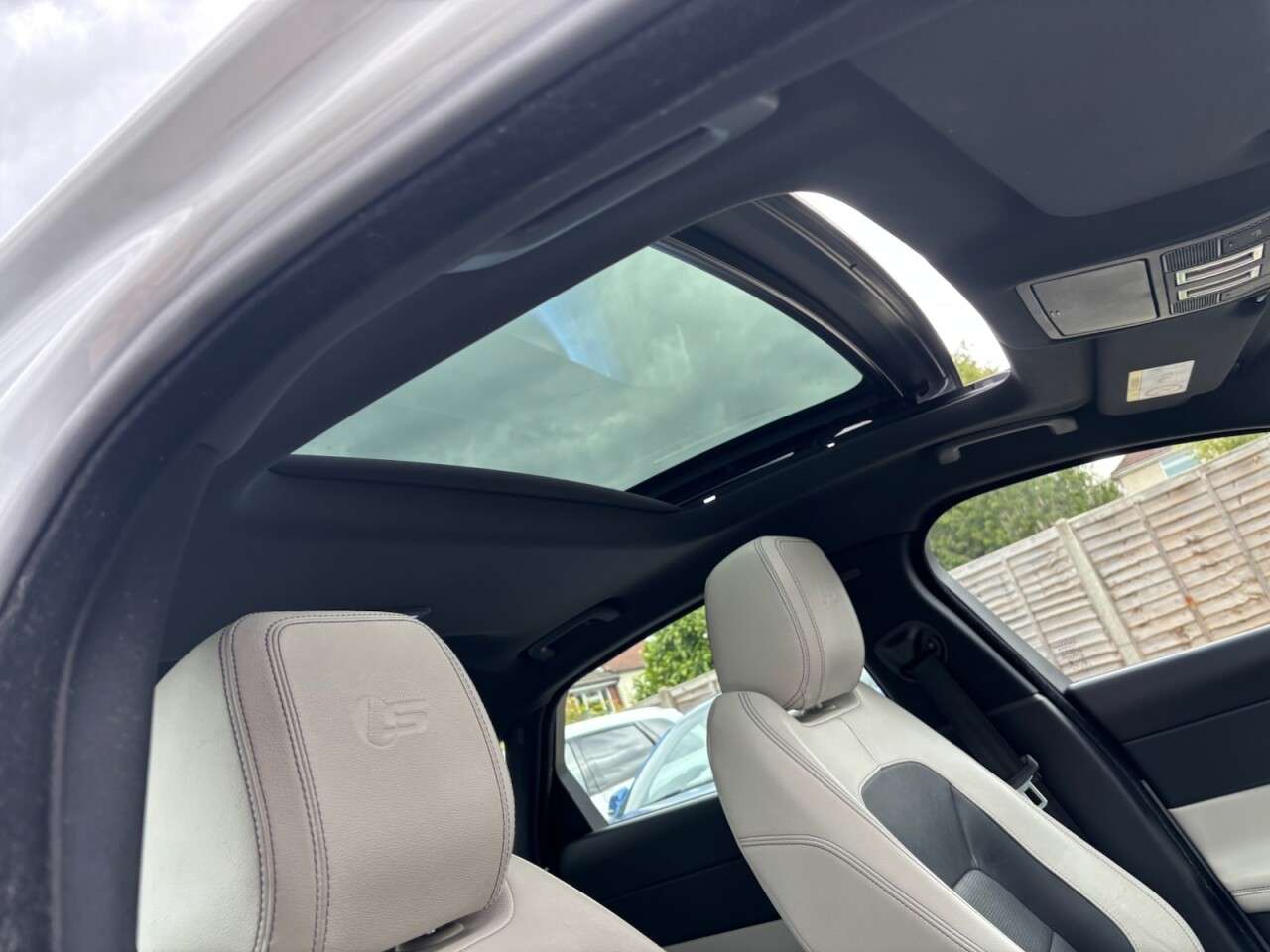 2016 JAGUAR XF 2016 JAGUAR XF