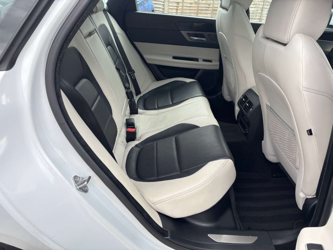 2016 JAGUAR XF 2016 JAGUAR XF