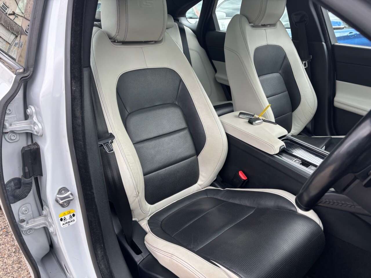 2016 JAGUAR XF 2016 JAGUAR XF