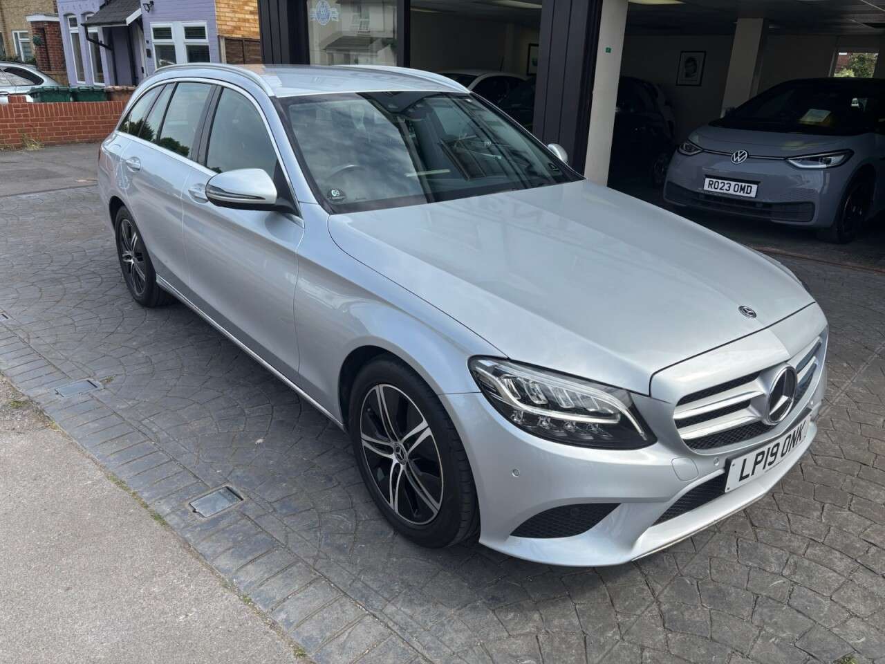 A 2019 MERCEDES-BENZ C-CLASS 1.5 C200 MHEV EQ Boost Sport Estate 5dr Petrol G-Tronic+ Euro 6 (s/s) (198 A 2019 MERCEDES-BENZ C-CLASS 1.5 C200 MHEV EQ Boost Sport Estate 5dr Petrol G-Tronic+ Euro 6 (s/s) (198