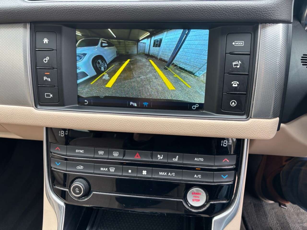 2017 JAGUAR XF 2017 JAGUAR XF
