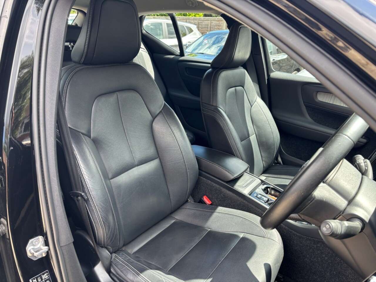 2020 VOLVO XC40 2020 VOLVO XC40