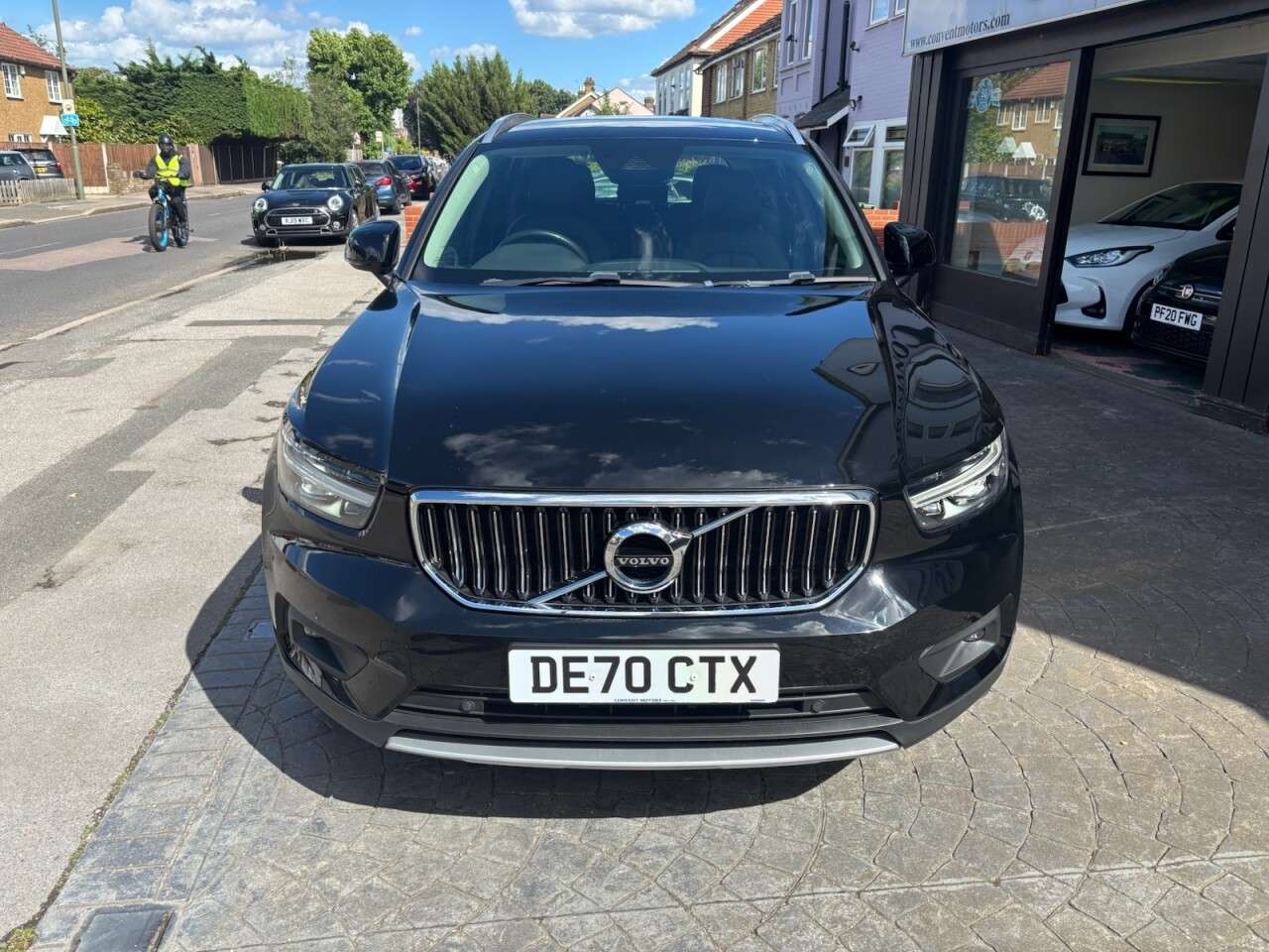 2020 VOLVO XC40 2020 VOLVO XC40