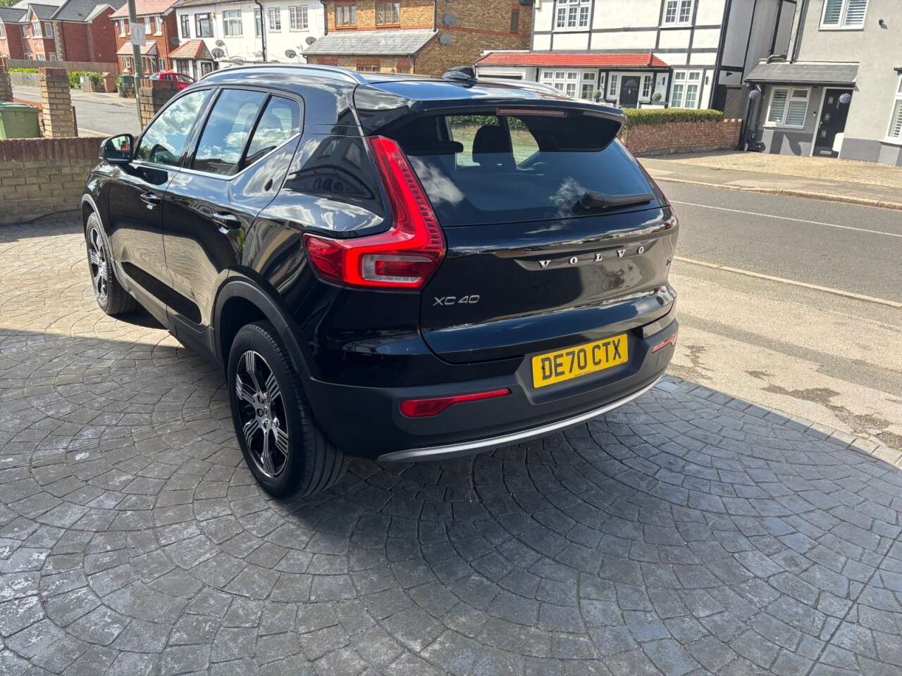 2020 VOLVO XC40 2020 VOLVO XC40