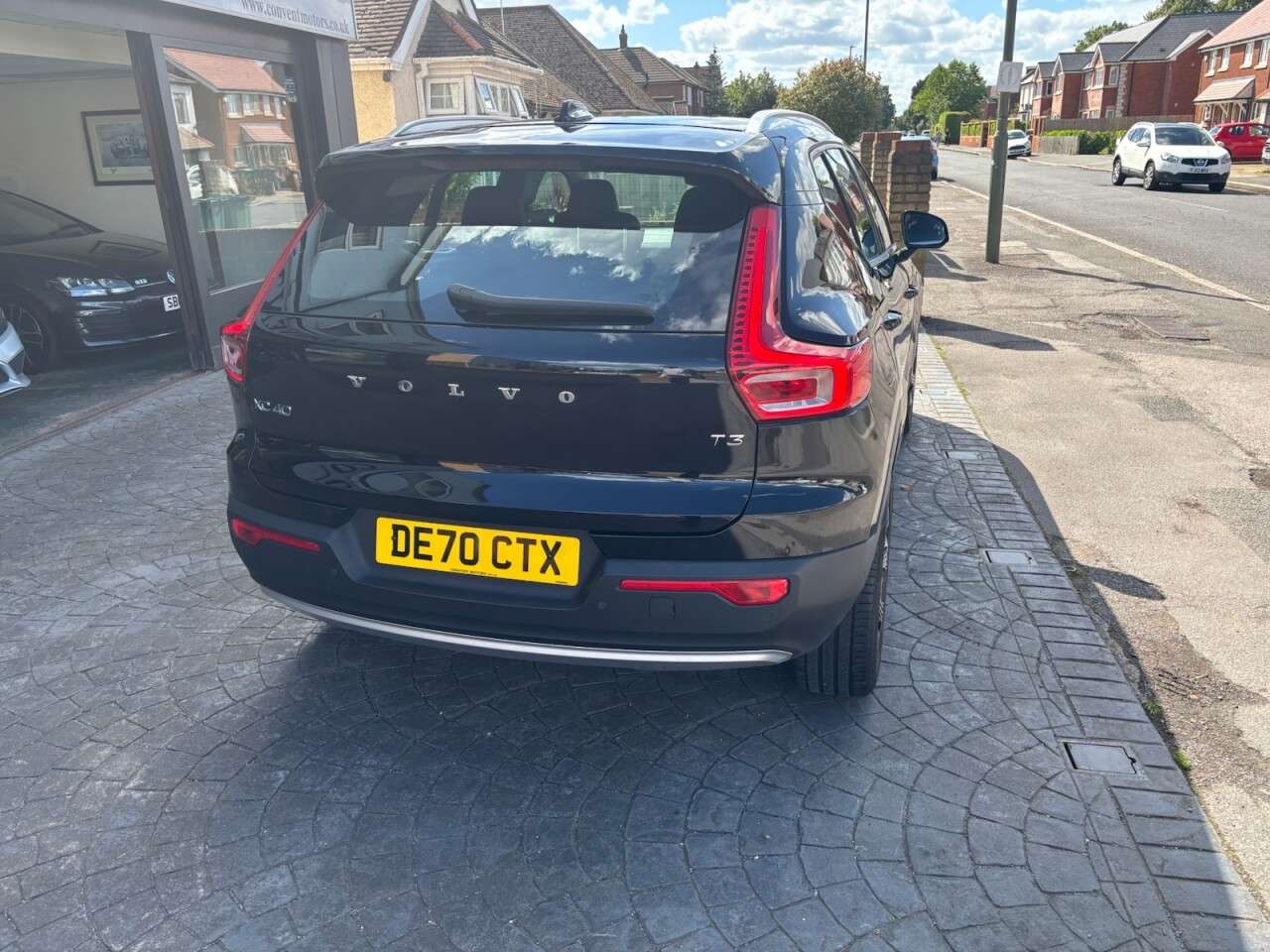 A 2020 VOLVO XC40 1.5 T3 Inscription SUV 5dr Petrol Auto Euro 6 (s/s) (163 ps) SAT NAV, FULL A 2020 VOLVO XC40 1.5 T3 Inscription SUV 5dr Petrol Auto Euro 6 (s/s) (163 ps) SAT NAV, FULL