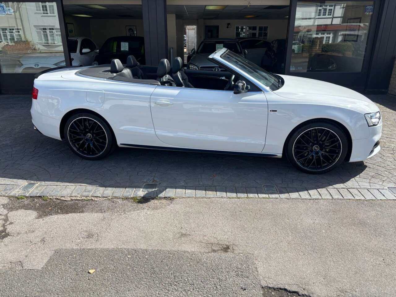 A 2016 AUDI A5 CABRIOLET 1.8 TFSI S line Special Edition Plus Convertible 2dr Petrol Manual Euro 6 ( A 2016 AUDI A5 CABRIOLET 1.8 TFSI S line Special Edition Plus Convertible 2dr Petrol Manual Euro 6 (