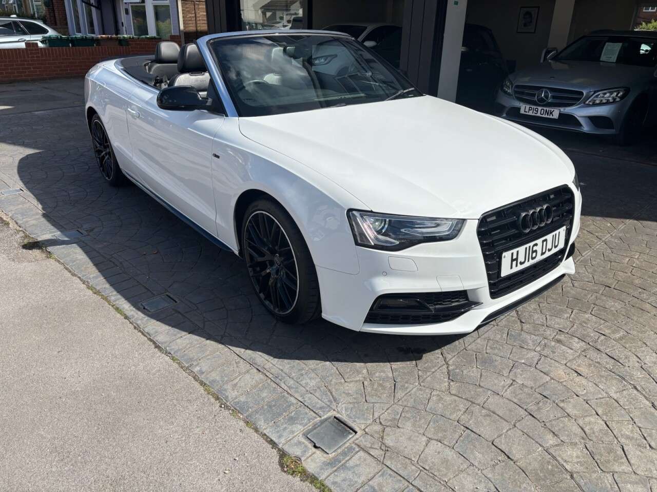A 2016 AUDI A5 CABRIOLET 1.8 TFSI S line Special Edition Plus Convertible 2dr Petrol Manual Euro 6 ( A 2016 AUDI A5 CABRIOLET 1.8 TFSI S line Special Edition Plus Convertible 2dr Petrol Manual Euro 6 (