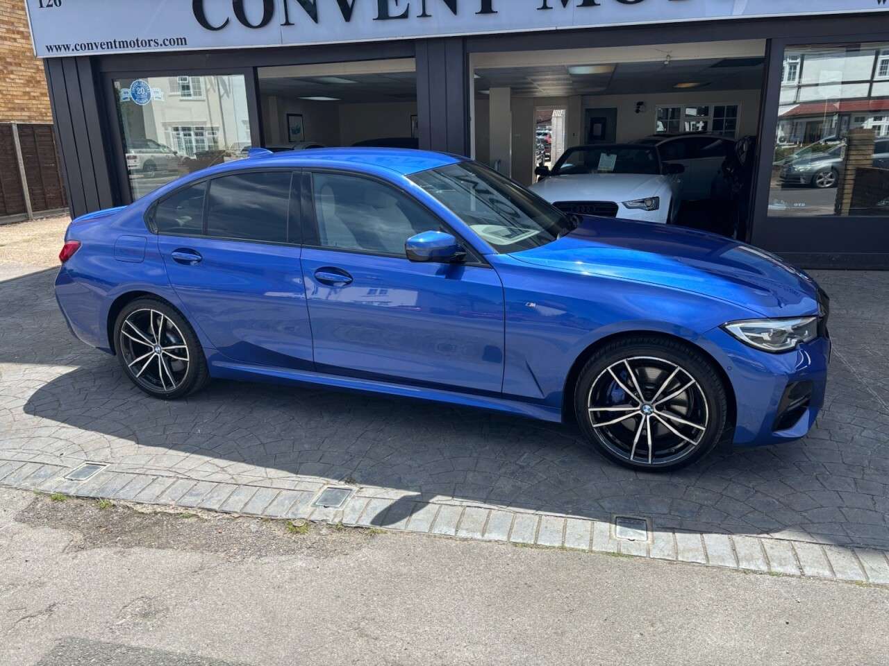A 2019 BMW 3 SERIES 2.0 330e 12kWh M Sport Saloon 4dr Petrol Plug-in Hybrid Auto Euro 6 (s/s) ( A 2019 BMW 3 SERIES 2.0 330e 12kWh M Sport Saloon 4dr Petrol Plug-in Hybrid Auto Euro 6 (s/s) (