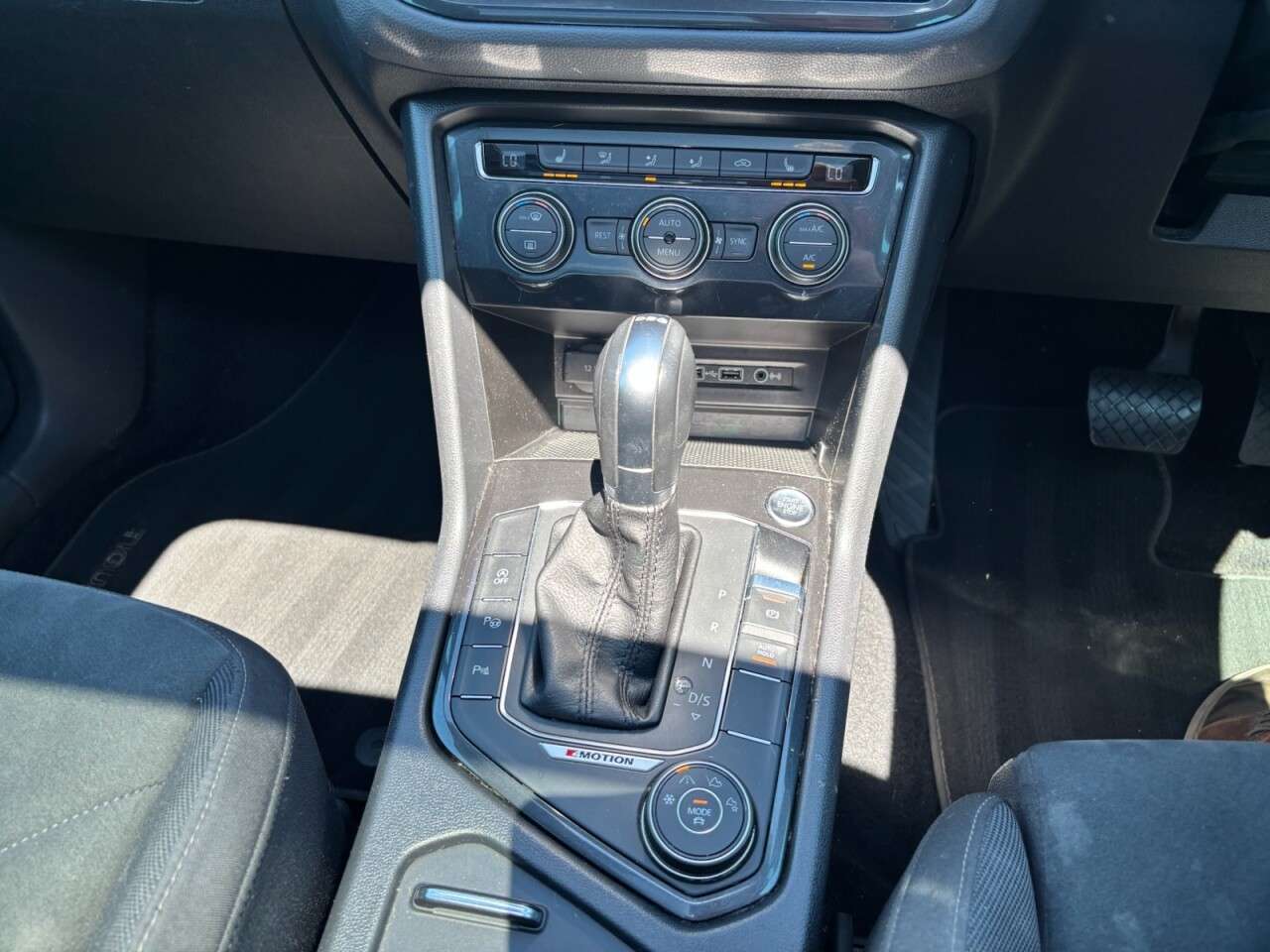 2018 VOLKSWAGEN TIGUAN 2018 VOLKSWAGEN TIGUAN