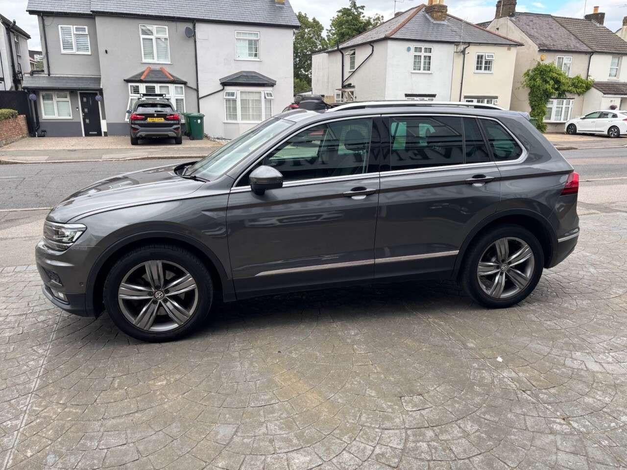 2018 VOLKSWAGEN TIGUAN 2018 VOLKSWAGEN TIGUAN