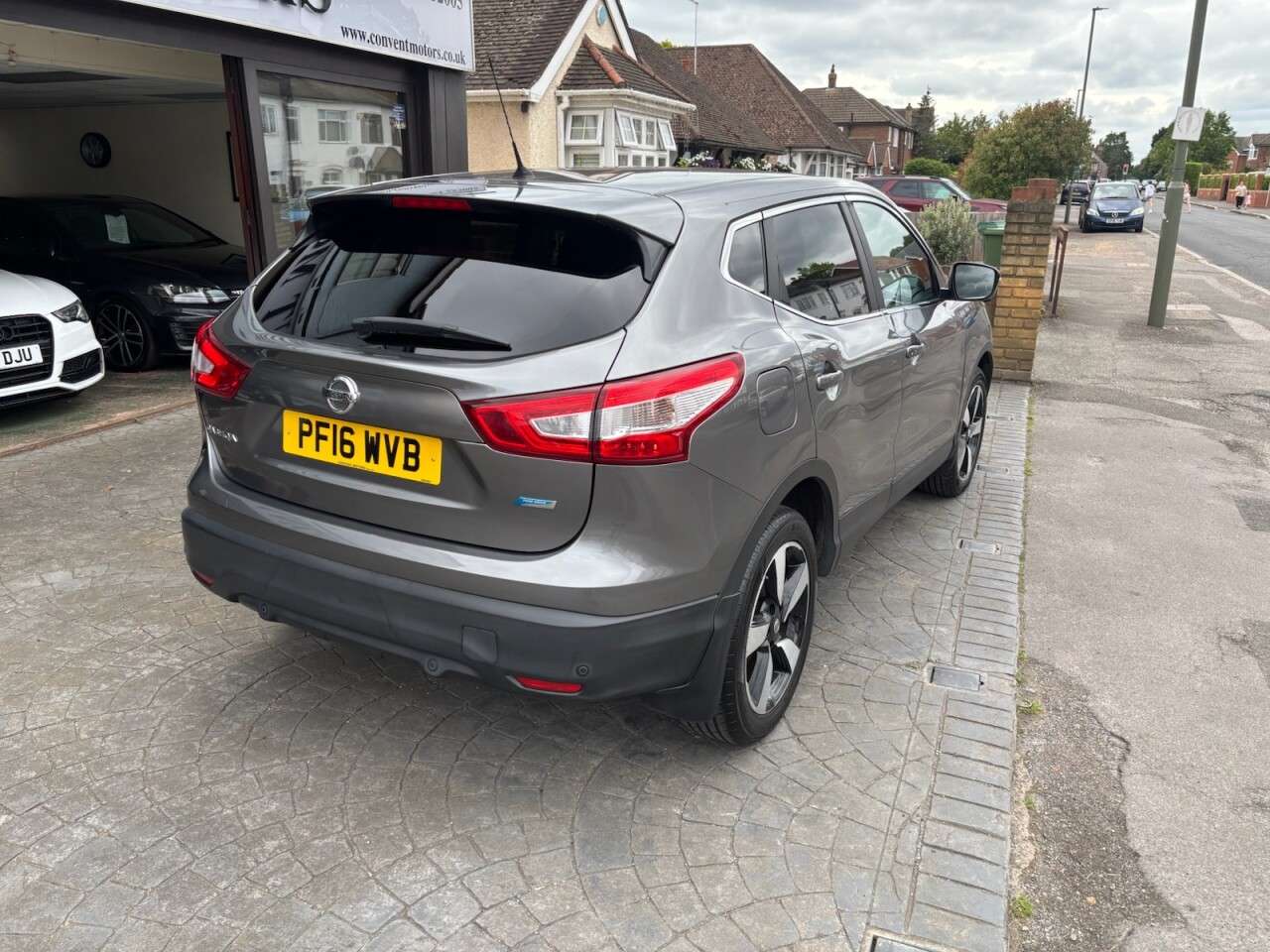 A 2016 NISSAN QASHQAI 1.5 dCi N-Connecta SUV 5dr Diesel Manual 2WD Euro 6 (s/s) (110 ps) SAT NAV, A 2016 NISSAN QASHQAI 1.5 dCi N-Connecta SUV 5dr Diesel Manual 2WD Euro 6 (s/s) (110 ps) SAT NAV,