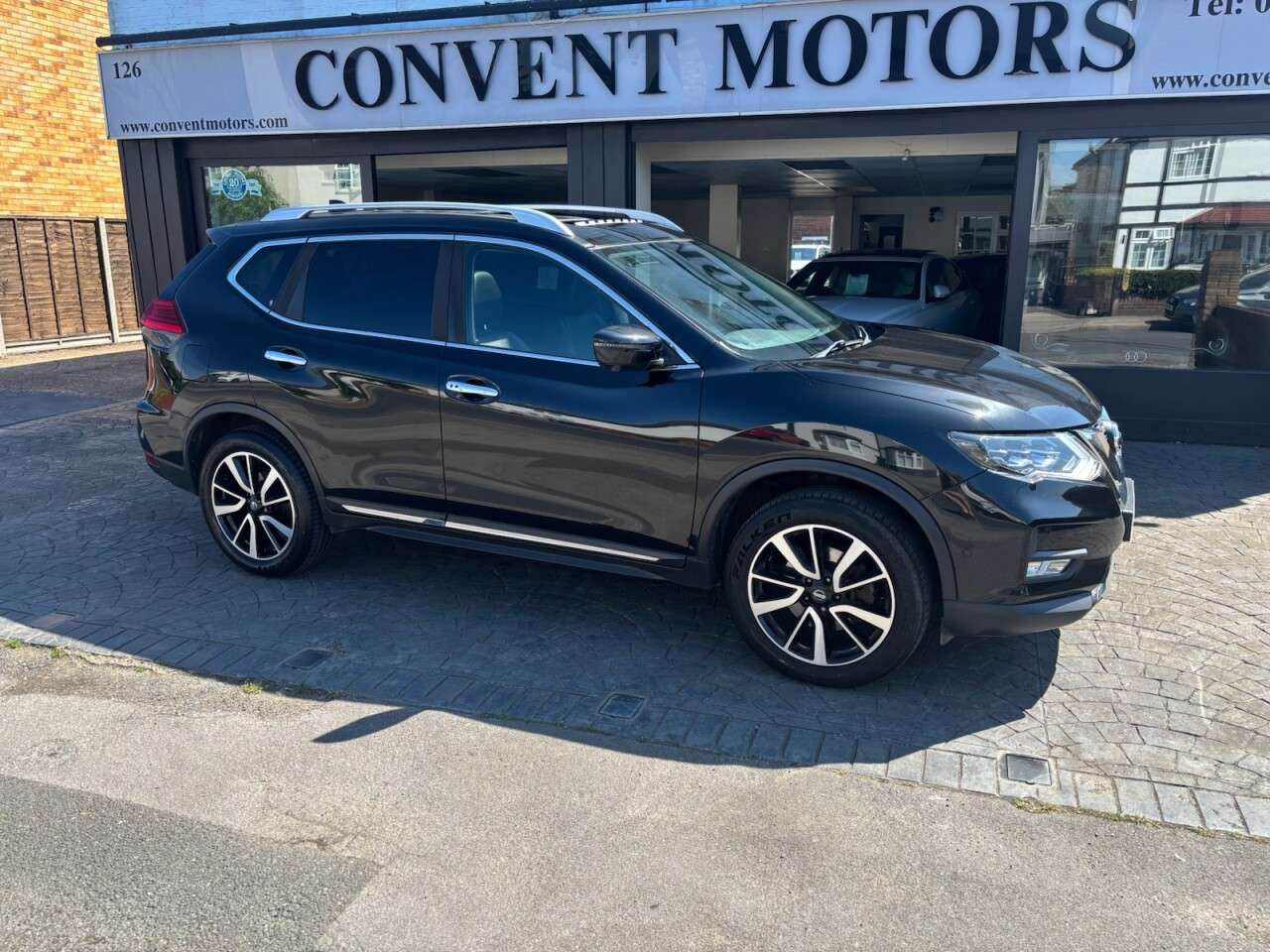 A 2019 NISSAN X-TRAIL 1.3 DIG-T Tekna SUV 5dr Petrol DCT Auto Euro 6 (s/s) (160 ps) PANO ROOF, LE A 2019 NISSAN X-TRAIL 1.3 DIG-T Tekna SUV 5dr Petrol DCT Auto Euro 6 (s/s) (160 ps) PANO ROOF, LE