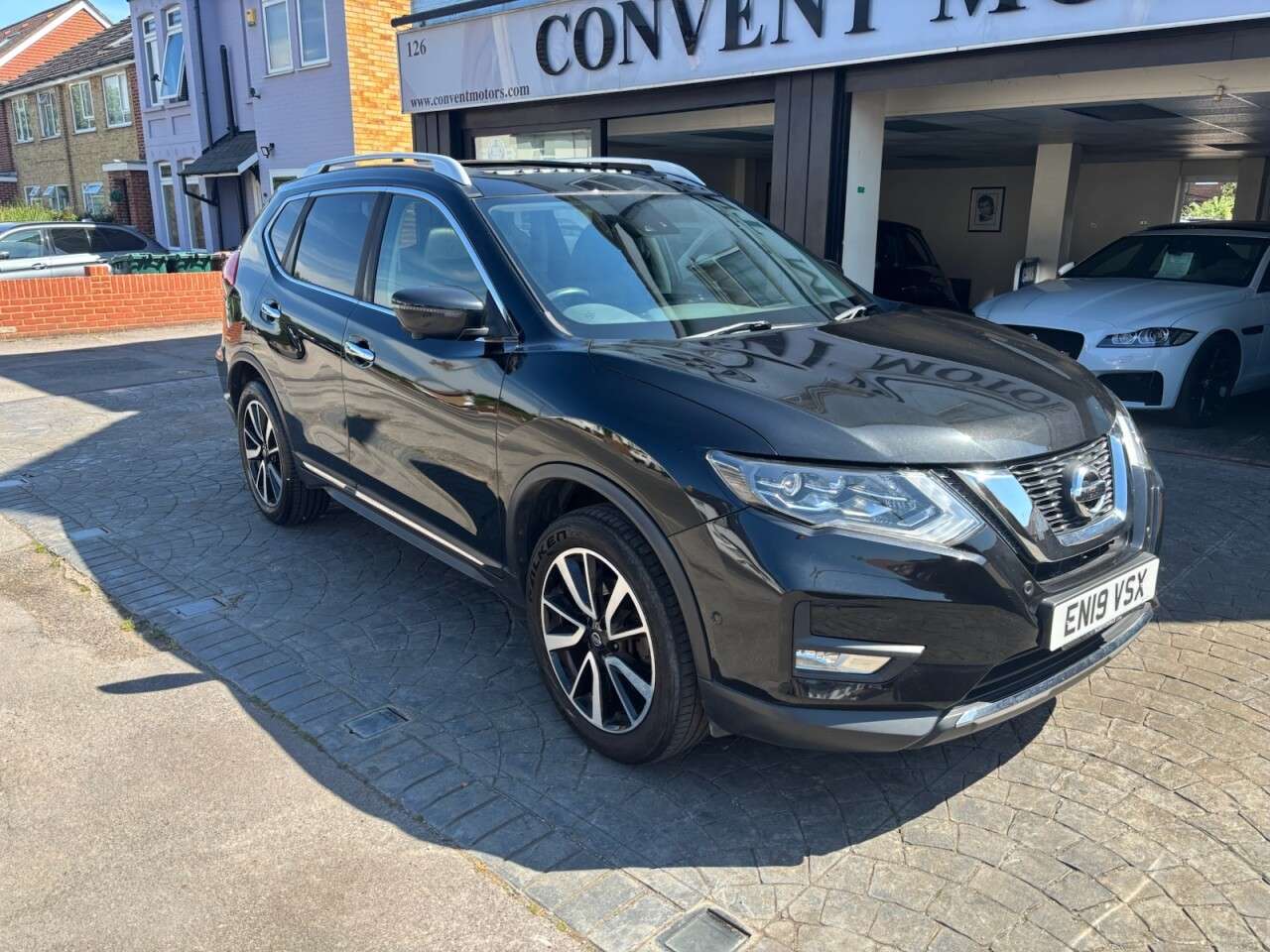 A 2019 NISSAN X-TRAIL 1.3 DIG-T Tekna SUV 5dr Petrol DCT Auto Euro 6 (s/s) (160 ps) PANO ROOF, LE A 2019 NISSAN X-TRAIL 1.3 DIG-T Tekna SUV 5dr Petrol DCT Auto Euro 6 (s/s) (160 ps) PANO ROOF, LE