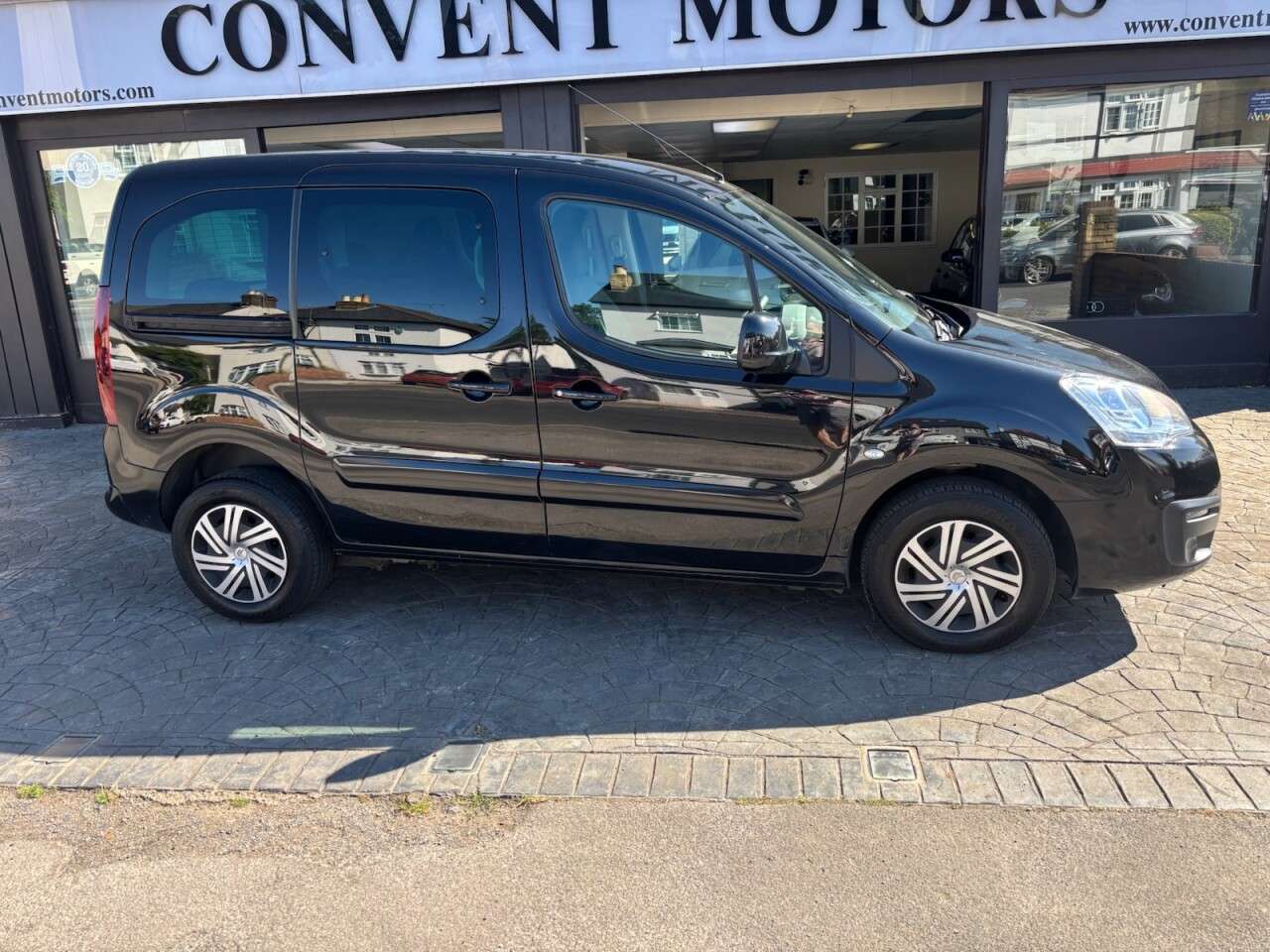 A 2017 CITROEN BERLINGO 1.6 BlueHDi Feel Multispace MPV 5dr Diesel ETG6 Euro 6 (s/s) (100 ps) WHELL A 2017 CITROEN BERLINGO 1.6 BlueHDi Feel Multispace MPV 5dr Diesel ETG6 Euro 6 (s/s) (100 ps) WHELL