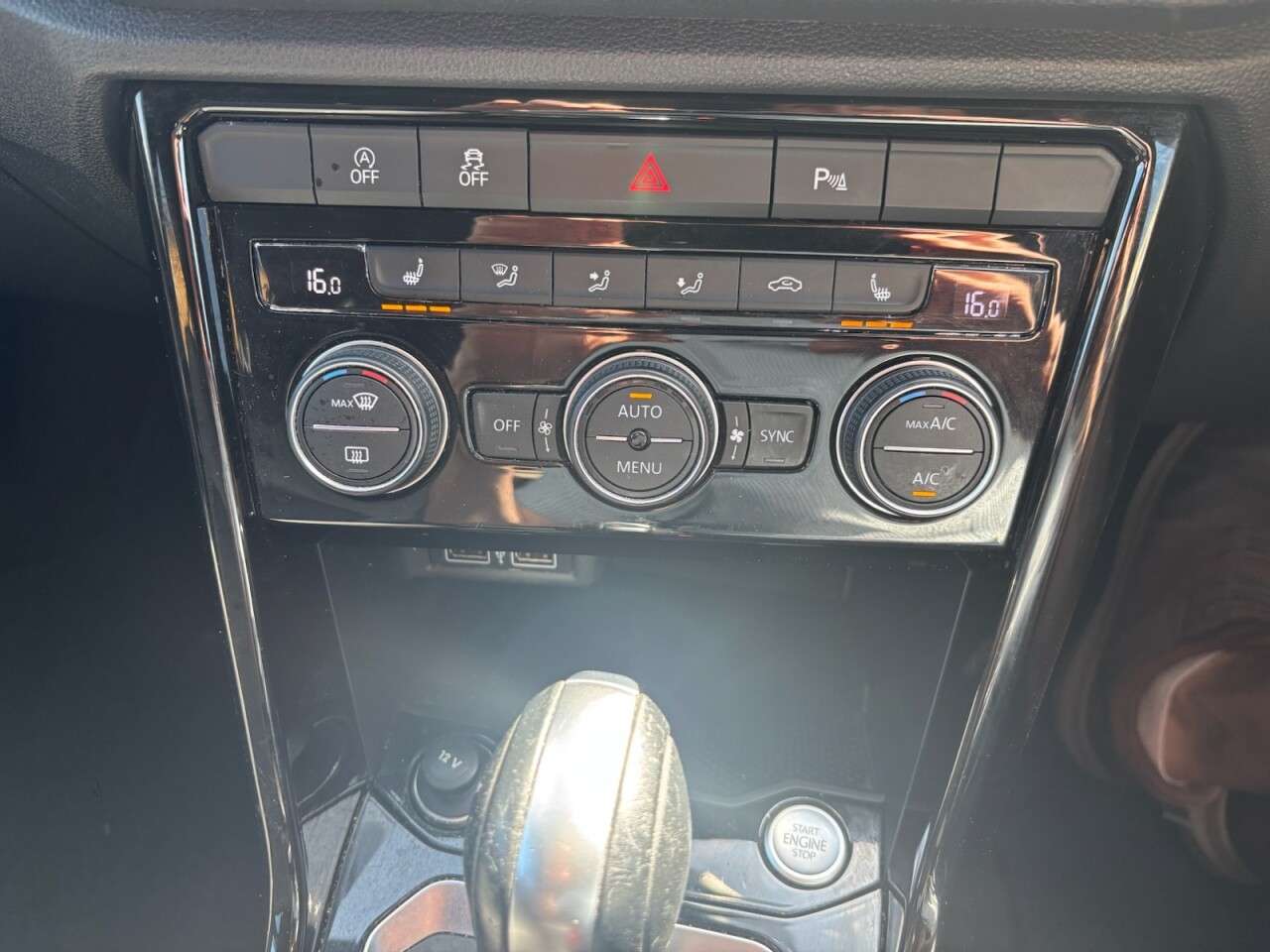 2021 VOLKSWAGEN T-ROC 2021 VOLKSWAGEN T-ROC