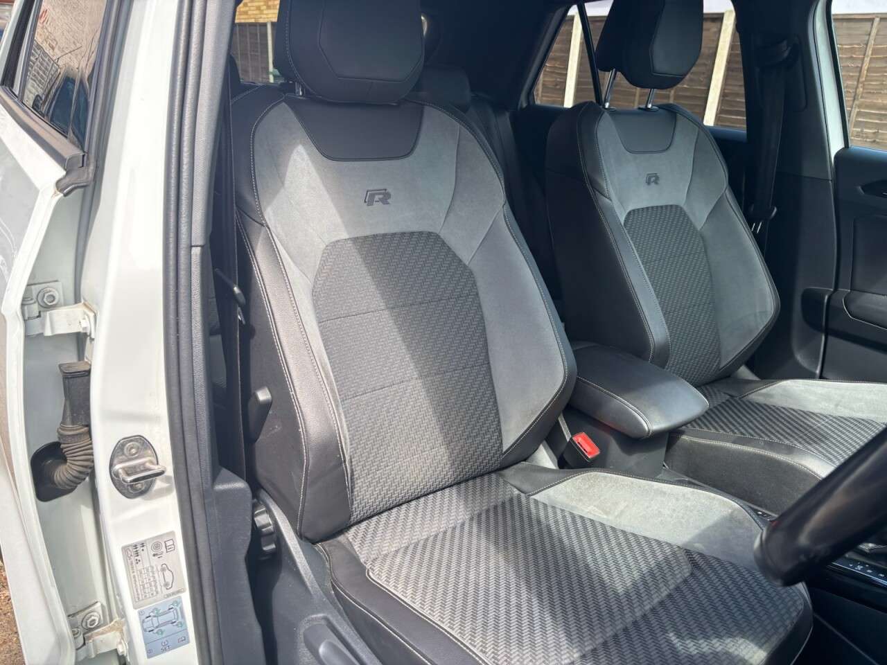 2021 VOLKSWAGEN T-ROC 2021 VOLKSWAGEN T-ROC