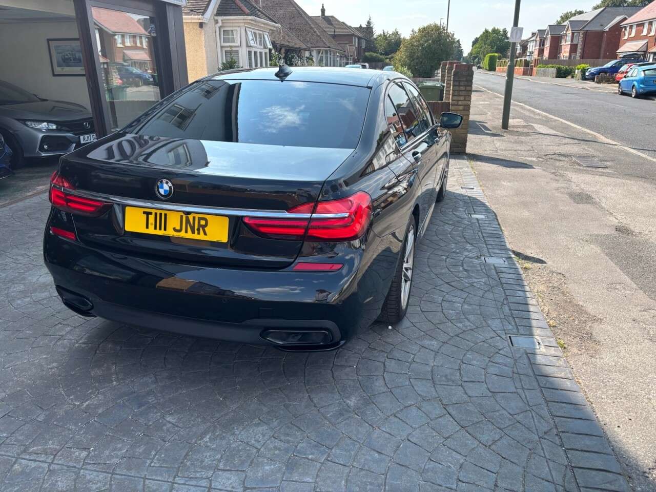 A 2016 BMW 7 SERIES 3.0 730d M Sport Saloon 4dr Diesel Auto Euro 6 (s/s) (265 ps) EXCLUSIVE NAP A 2016 BMW 7 SERIES 3.0 730d M Sport Saloon 4dr Diesel Auto Euro 6 (s/s) (265 ps) EXCLUSIVE NAP