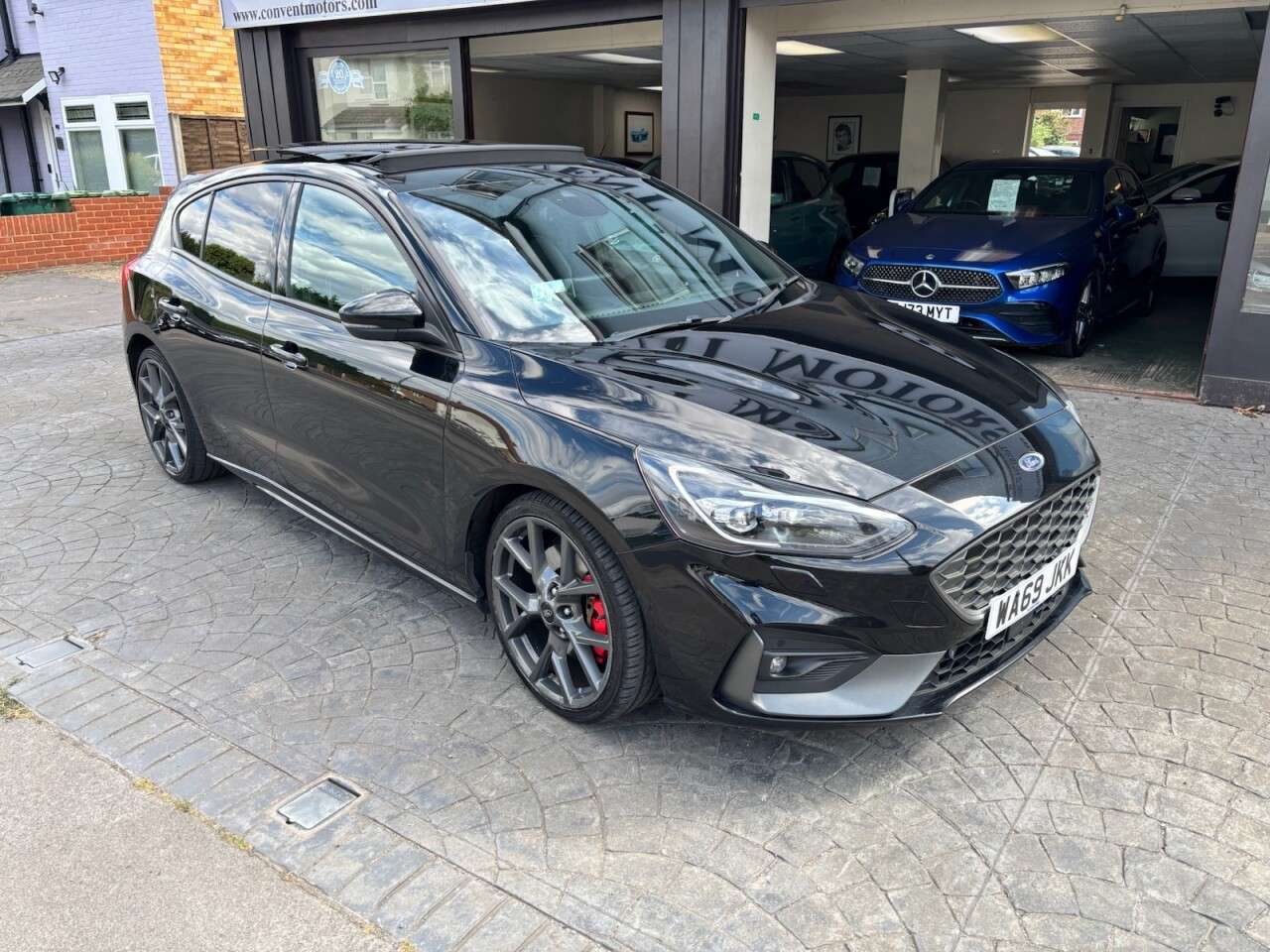 A 2019 FORD FOCUS 2.3T EcoBoost ST Hatchback 5dr Petrol Manual Euro 6 (s/s) (280 ps) HEATED S A 2019 FORD FOCUS 2.3T EcoBoost ST Hatchback 5dr Petrol Manual Euro 6 (s/s) (280 ps) HEATED S