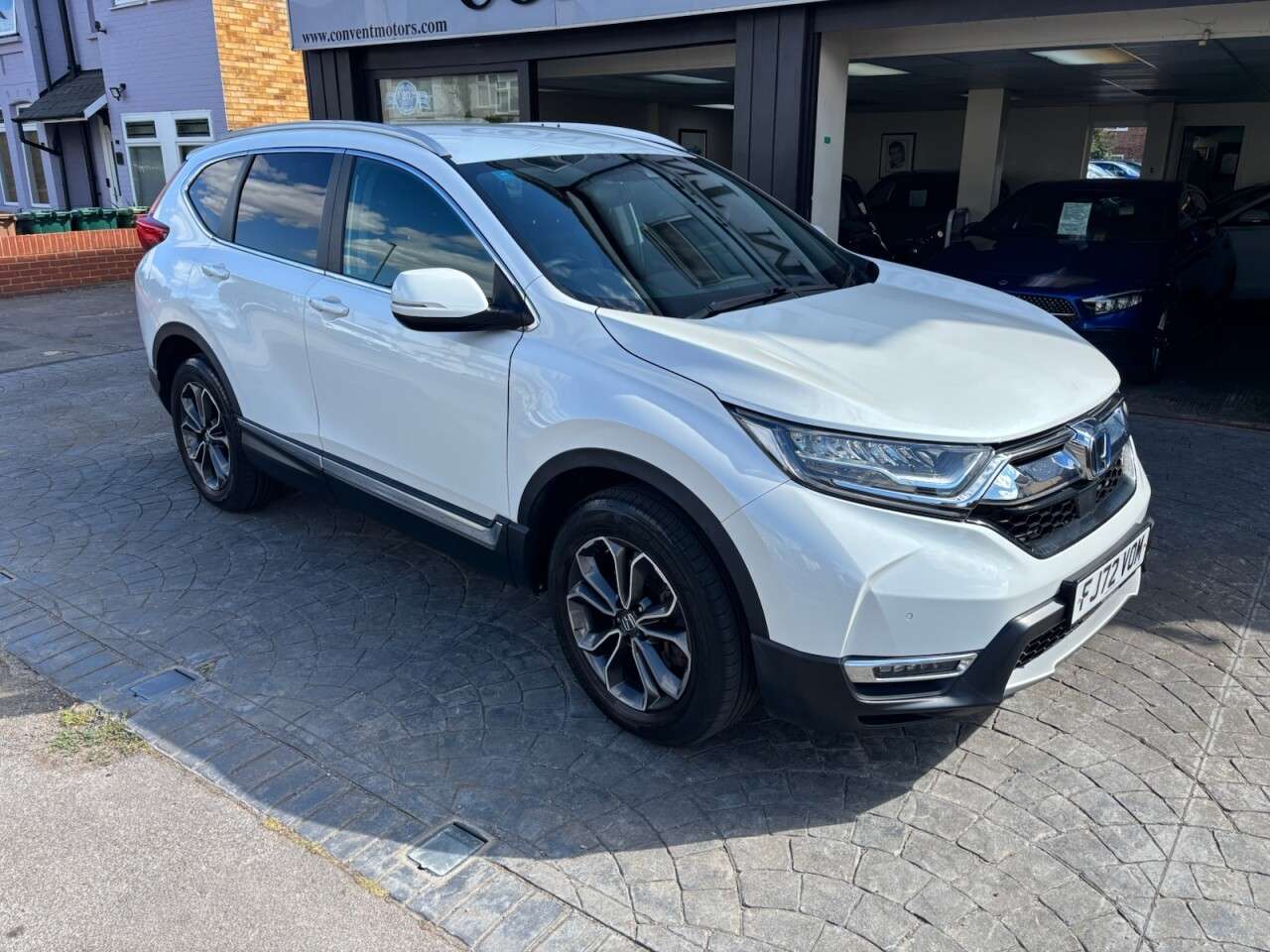 A 2022 HONDA CR-V 2.0 h i-MMD SR SUV 5dr Petrol Hybrid eCVT 4WD Euro 6 (s/s) (184 ps) LEATHER A 2022 HONDA CR-V 2.0 h i-MMD SR SUV 5dr Petrol Hybrid eCVT 4WD Euro 6 (s/s) (184 ps) LEATHER